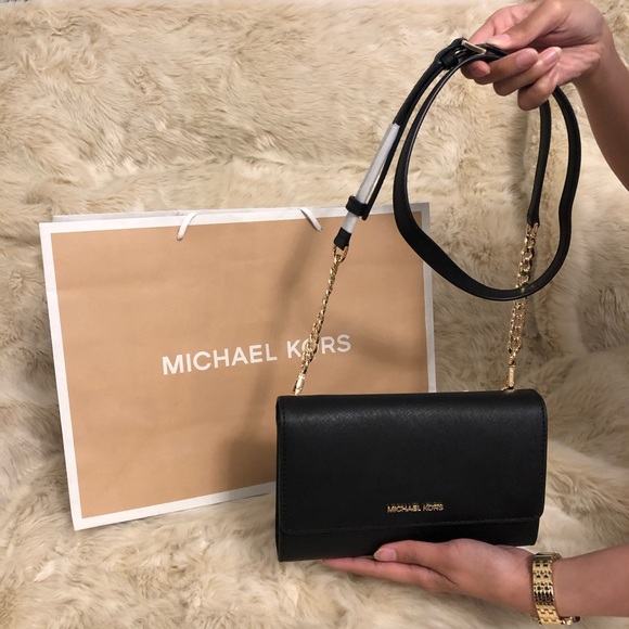 Michael Kors 3-in-1 Crossbody with Removable Pouch - Picture 3 of 10